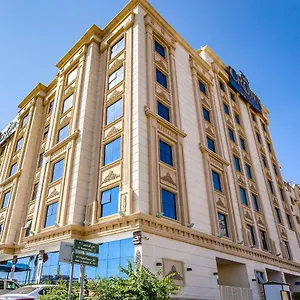 Hotel Crown Town